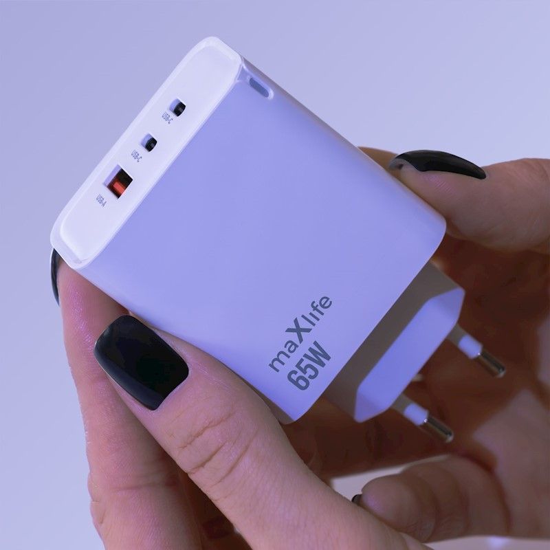 Maxlife 65W GaN USB-C PD pikalaturi 2x USB-C + USB-A